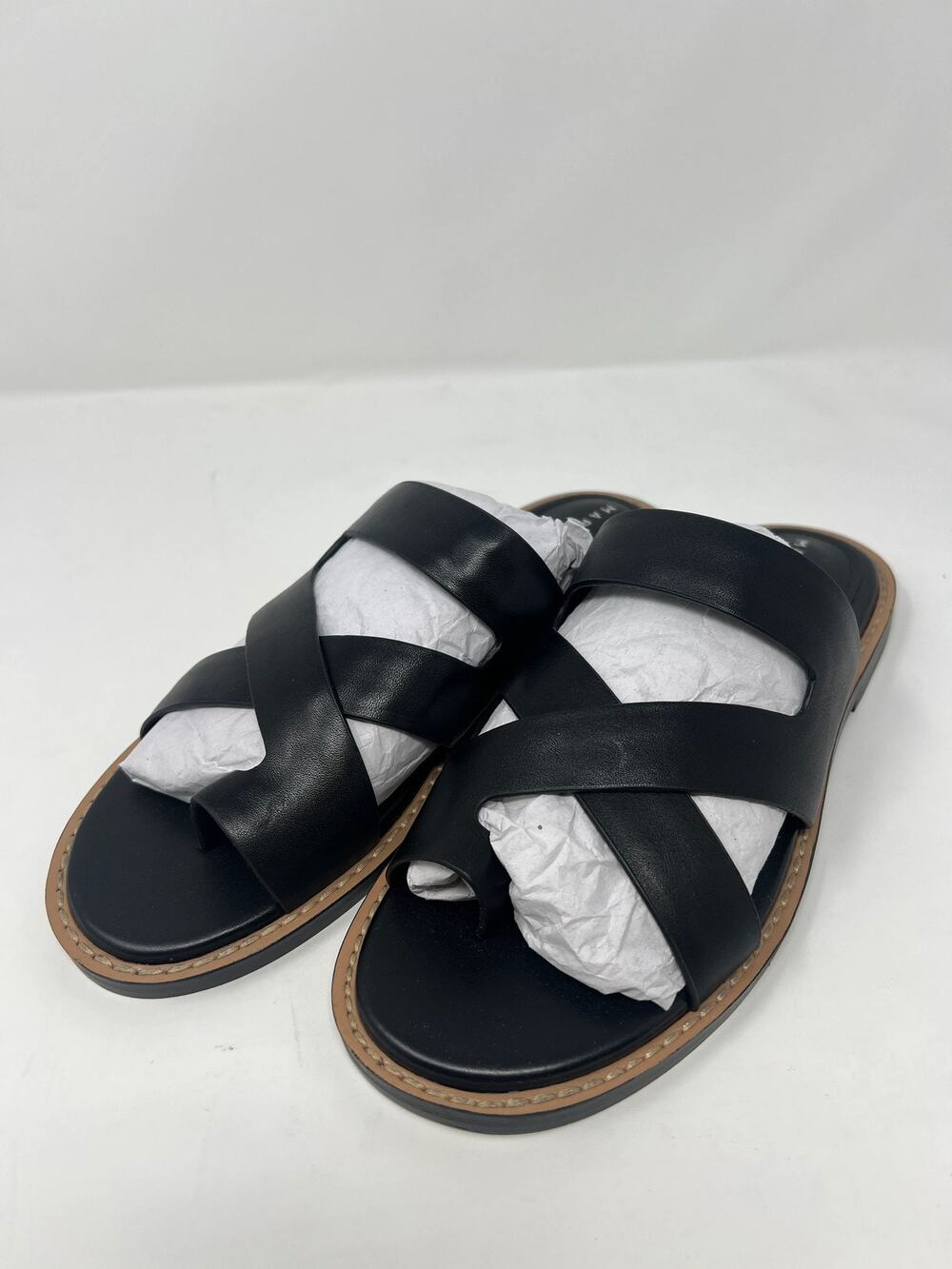 Marc Fisher Women's 7.5M Genell Black Leather Toe Ring Flat Sandals